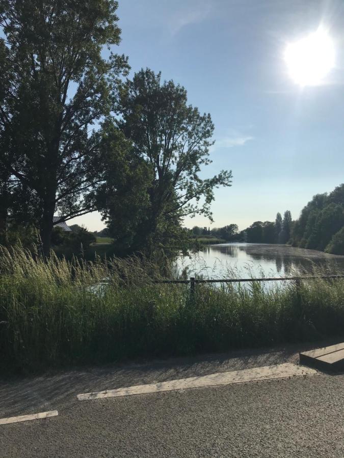 Leuk Vakantiewoning Dijk Woning Met 3 Slaapkamers Dicht Bij De Belgische Grensen Westdorpe Exteriör bild